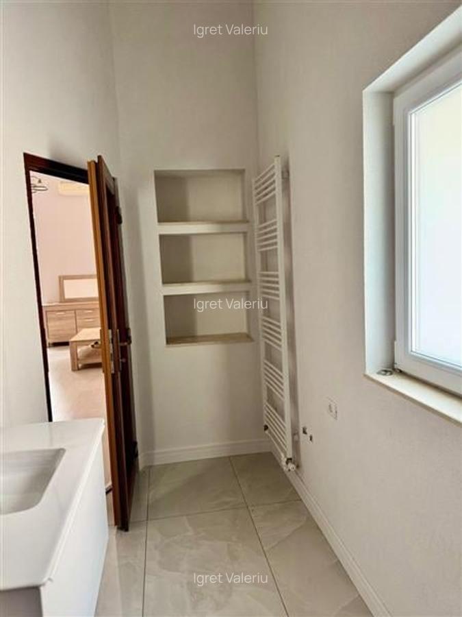 INCHIRIEM Apartament lux  ,ultracentral - 9