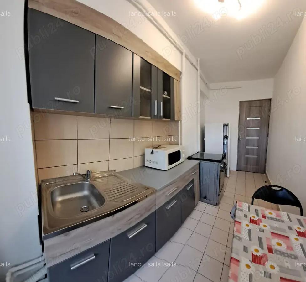 Pacurari inchiriez apartament 1 camera decomandat - 3