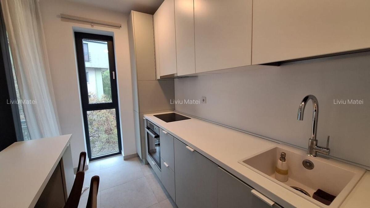 Timpuri Noi- Metrou - 13