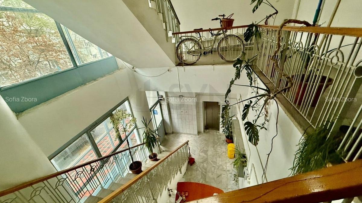 Apartament cu 4 camere decomandat în P-ța Unirii - 8