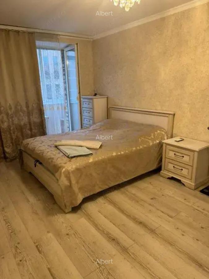 Ofer spre inchiriere garsoniera in zona Dristor - 1