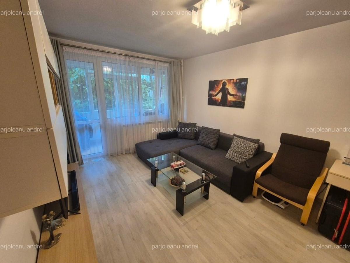 Vând apartament 2 camere - 10