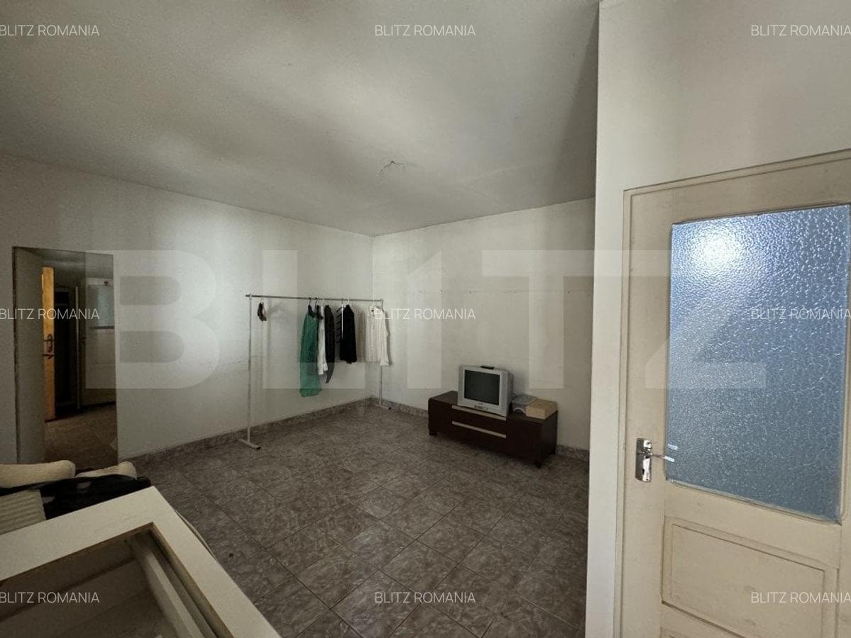 INVESTITIE! Casa de vanzare cu 10 camere, 350 mp utili, zona 7 Noiembrie - 6