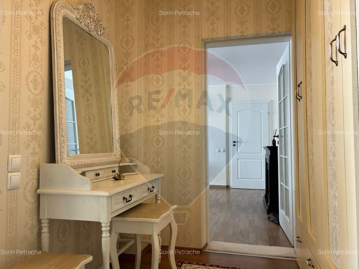 De vanzare apartament de lux pe Blvd. Decebal - 2