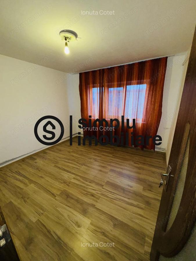 Apartament 2 camere, decomandat -1 MAI - 13