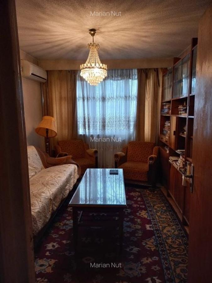 Apartament cu 3 camere decomandat în Bucur Obor - 2
