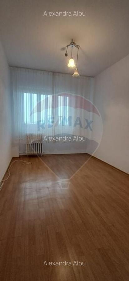 Inchiriere apartament 4 Camere decomandat - Metrou Piata Victoriei - 1