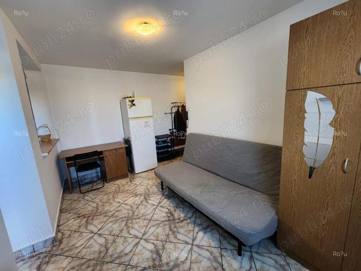 Pia?a Alba Iulia, garsoniera mobilata ?i utilata. - 2