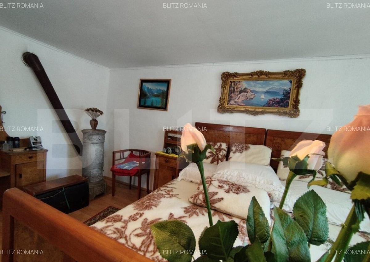 Casa batraneasca , vatra veche, teren 675, 2 fronturi strada - 4