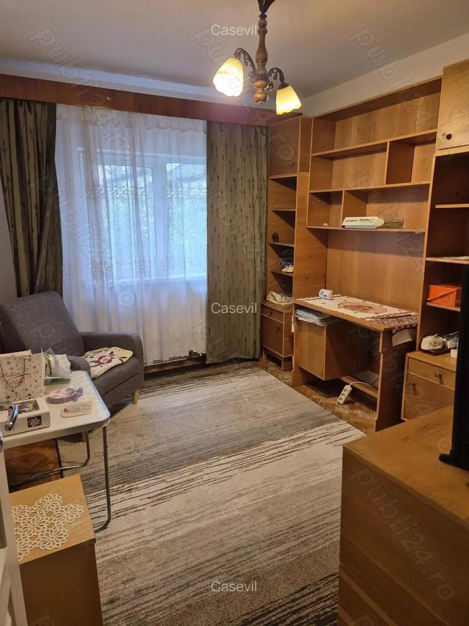 Apartament cu trei camere, zona Bradet, disponibil - 15