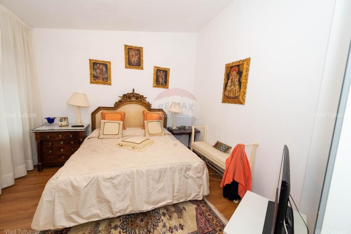 Apartament cu 3 camere decomandat, mobilat în Decebal - 5