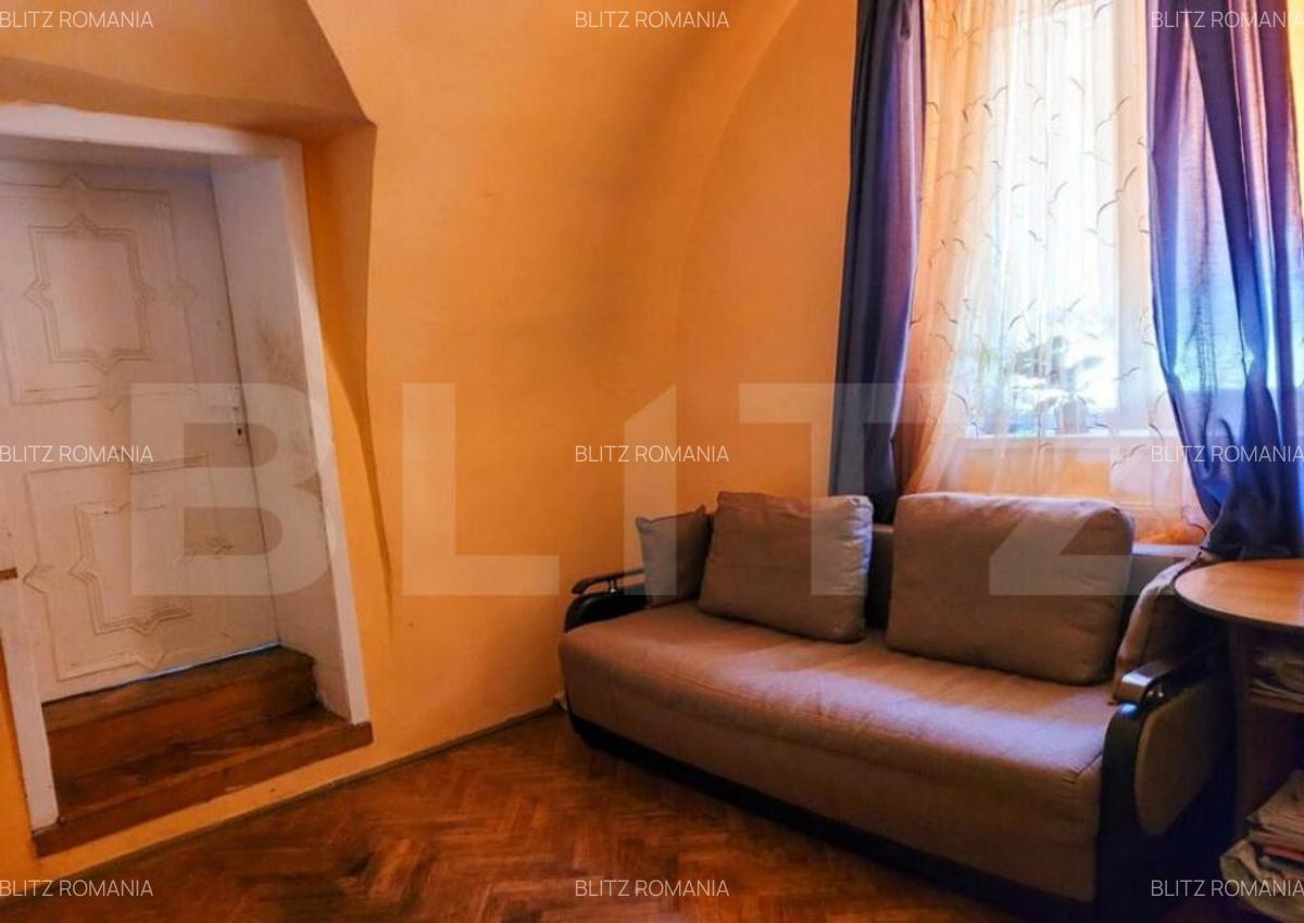 Casa Piata Sfatului compusa ap3camere,studio(2camere),mansar - 5