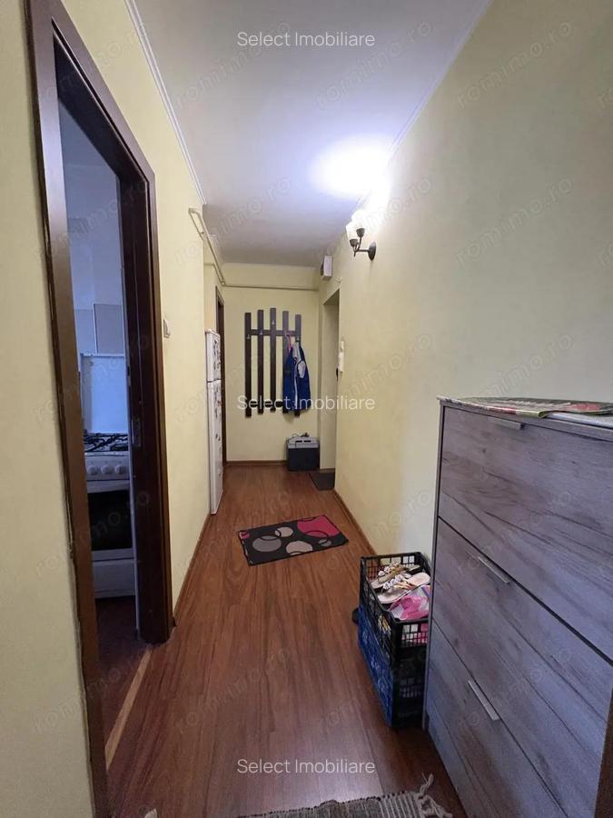 Apartament 2 camere, Zona Centrala, Etajul 2/3 - 5