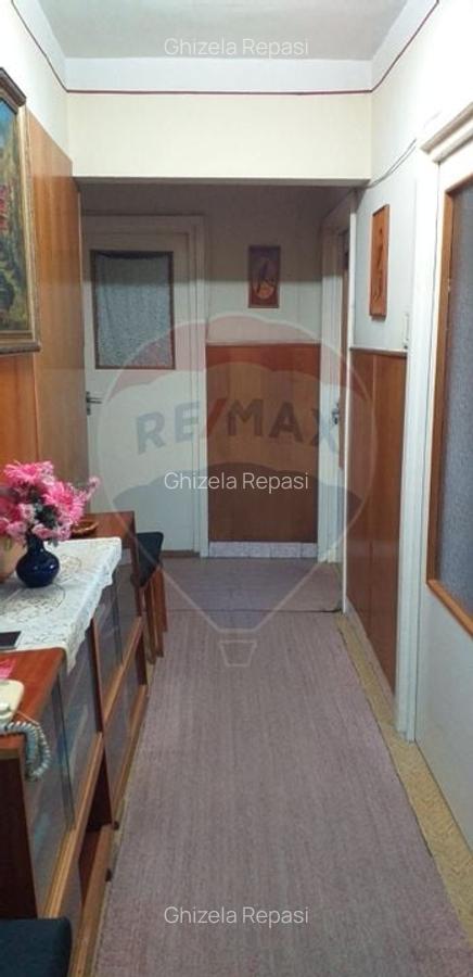 Apartament cu 4 camere la etajul 1 de vanzare in zona Iosia - 2