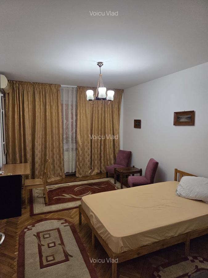 VICTORIEI- 4 CAM,130 MP,CENTRALA PROPRIE,MOBILAT CLASIC,FOARTE SPATIOS,900 EURO - 13