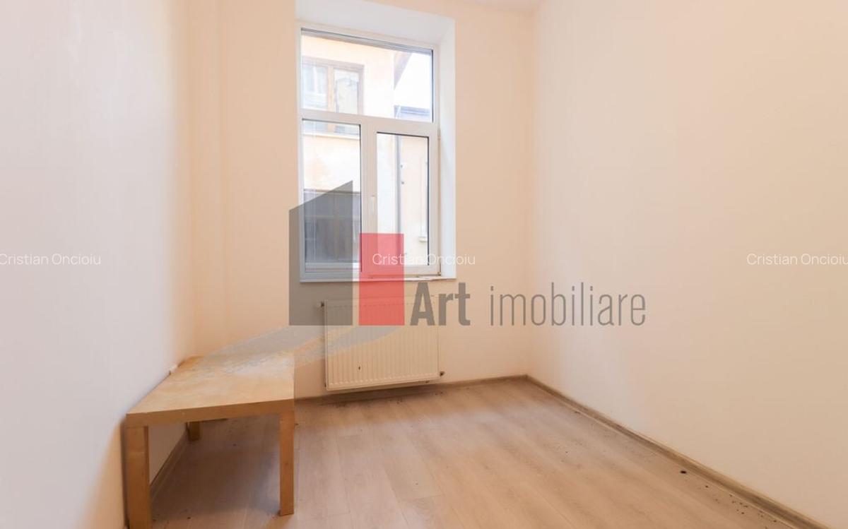 Apartamentul REHEGUA , stradal, bloc REABILITAT - 3