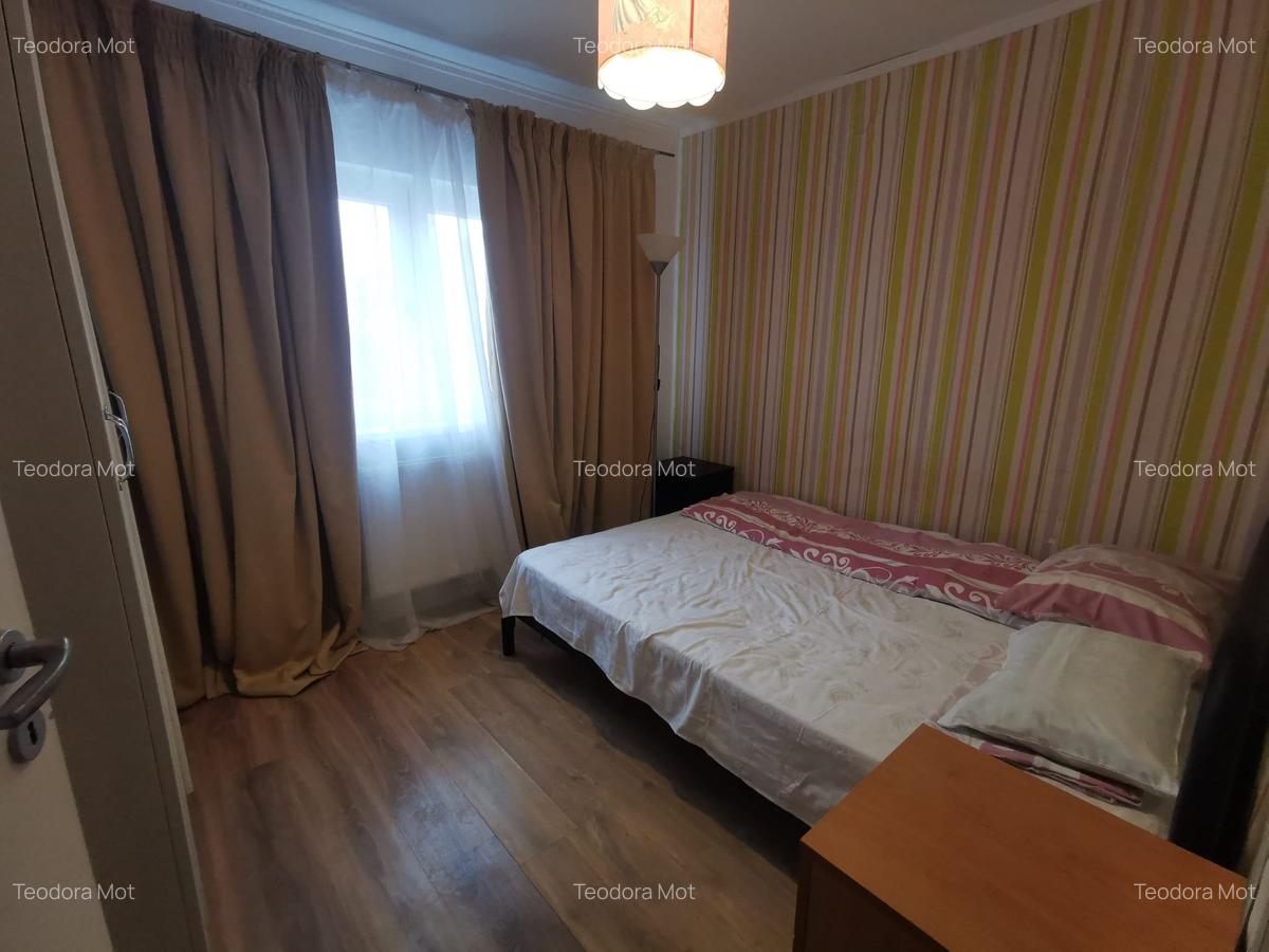 Apartament cu 4 camere decomandat în Dâmbovița - 15