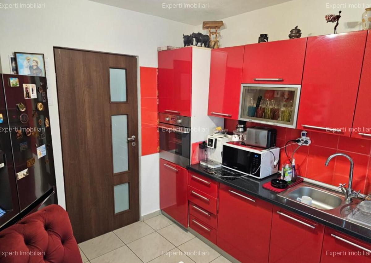 Apartament 4 camere situat in zona Tomis Nord - 3
