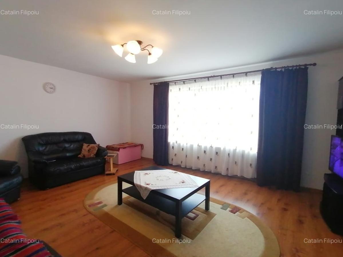 Proprietate alcatuita din imobil si teren generos,Comarnic - 5
