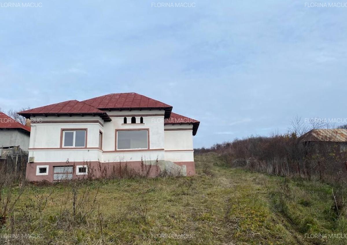 Casa in Calinesti, 2600 mp teren intravilan, 69500 euro - 1