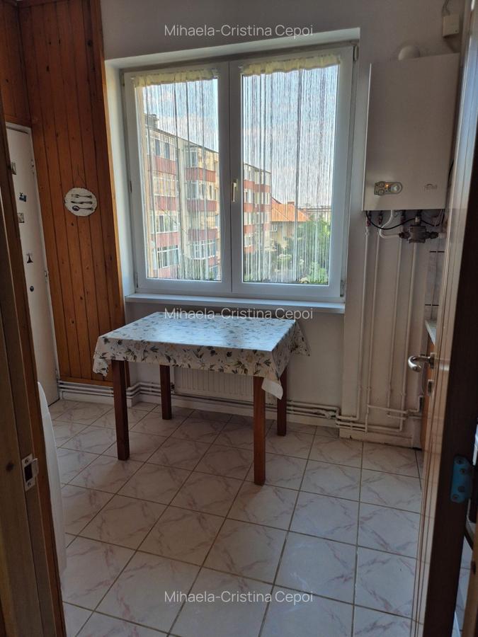 Apartament cu doua camere,decomandat - 10