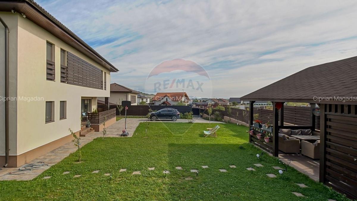 Casa individuala de vanzare in Harman - moderna, spatioasa si complet - 4