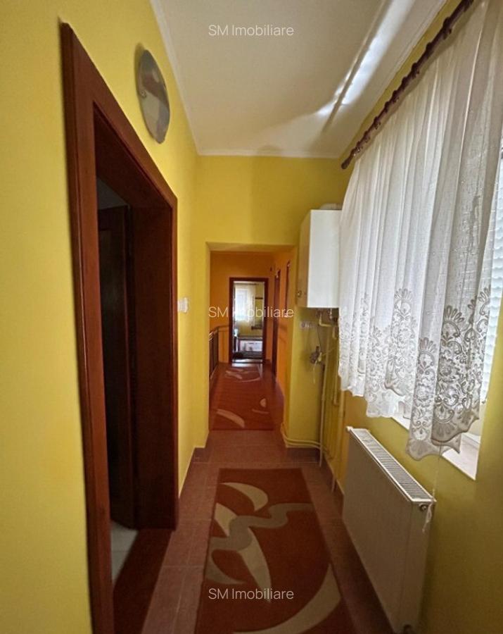 Casa spa?ioasa zona Titulescu Satu Mare ideala 1/3 familii sau birou - 11