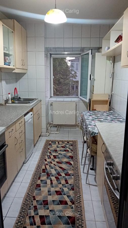Apartament 3 camere decomandat, et. 3 cu lift, Pacurari - 6