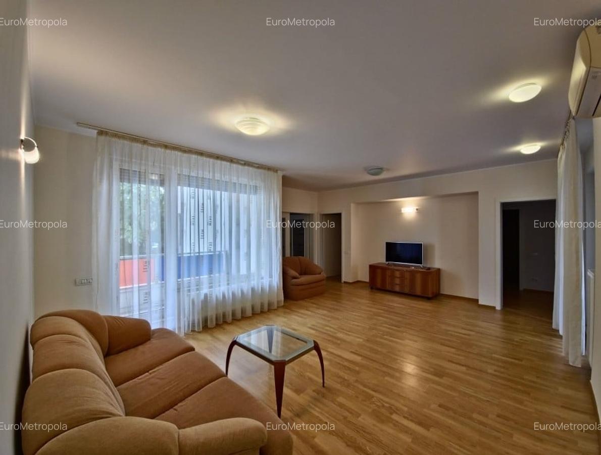 Apartament cu 4 camere decomandat în Dorobanți - 1