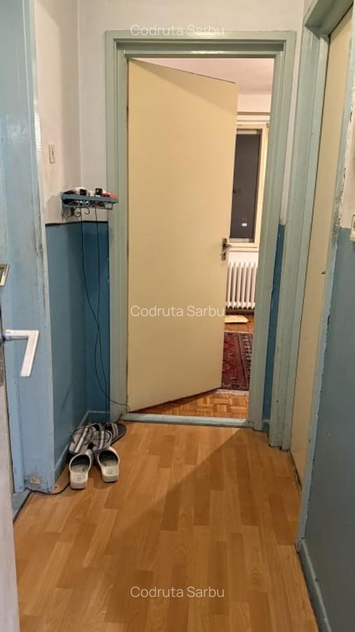 Apartament  cu 2 camere decomandate, zona Interservisan - 5