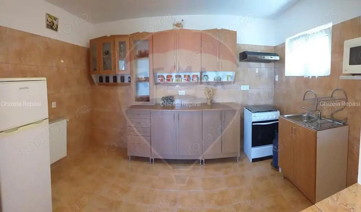 Casa / Vila cu 5 camere de vanzare - 11