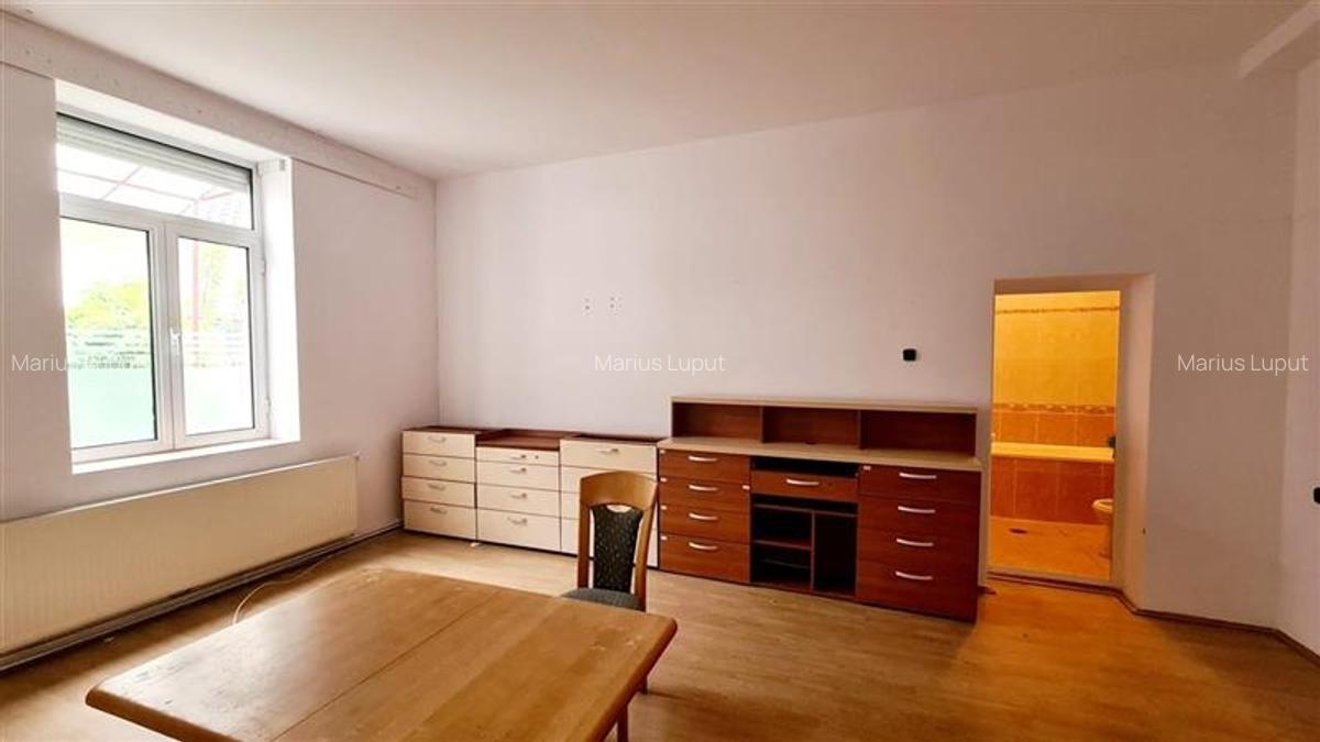 Casa P+E,  4 camere, 2 bai, Central  Maria - 11