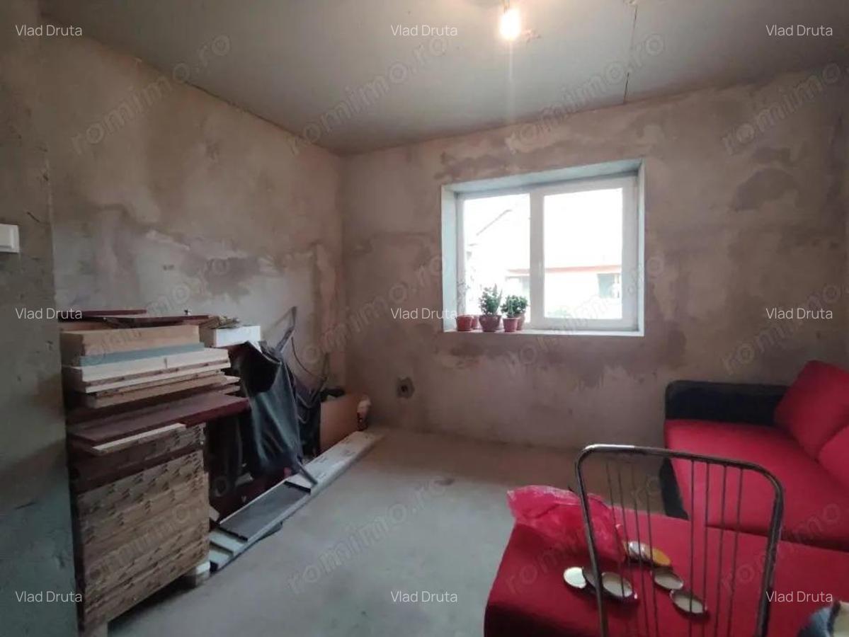 Casa de vanzare in Tarian - 11