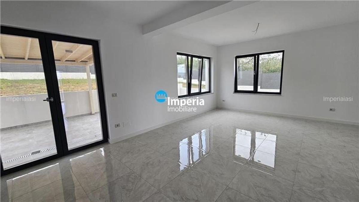 Priveliste superba si finisaje de top  Casa noua in Barnova - 2