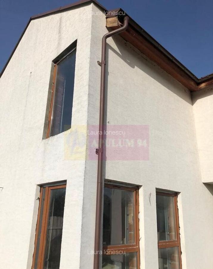 Vila la rosu Zarnesti- Mitropolit Metianu cu vedere super... - 3