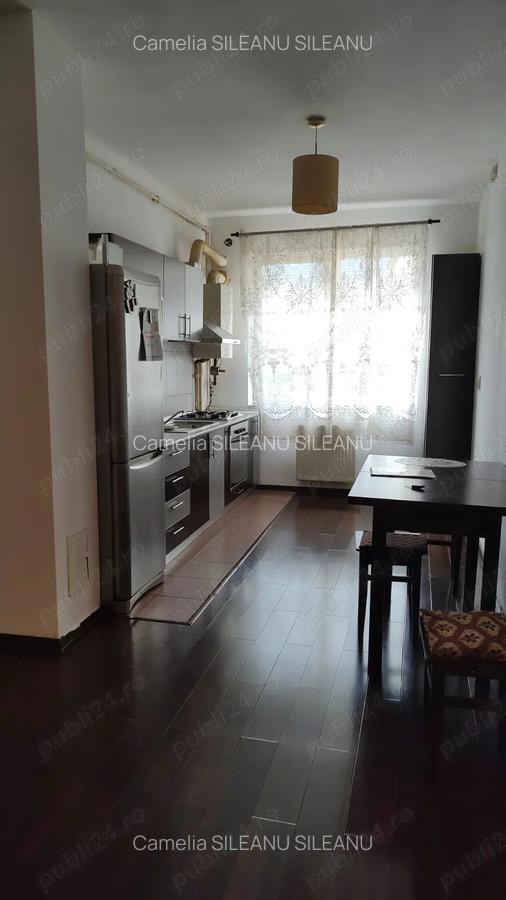 Inchiriez ap 3 camere Strand - 2