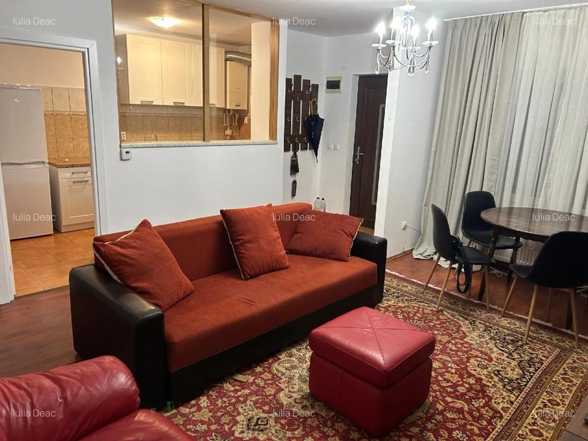 Apartament 110 mp,3 camere plus mansardă, 2 băi, curte în coproprietate, parcare - 1