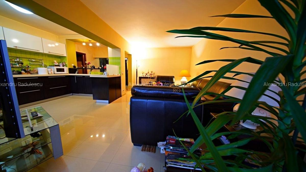 Apartament 3 camere, 78 mp, Bd. Obregia, etaj intermediar, Comision 0% - 4