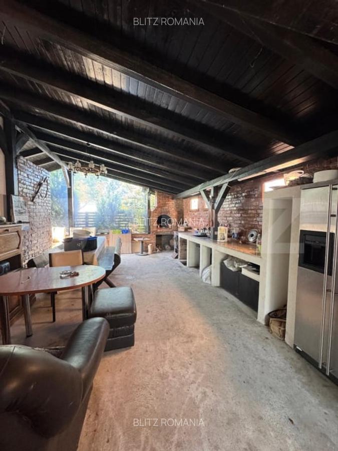 Casa de vanzare, 3 dormitoare, 160 mp utili, teren 528 mp , Unirii - 17