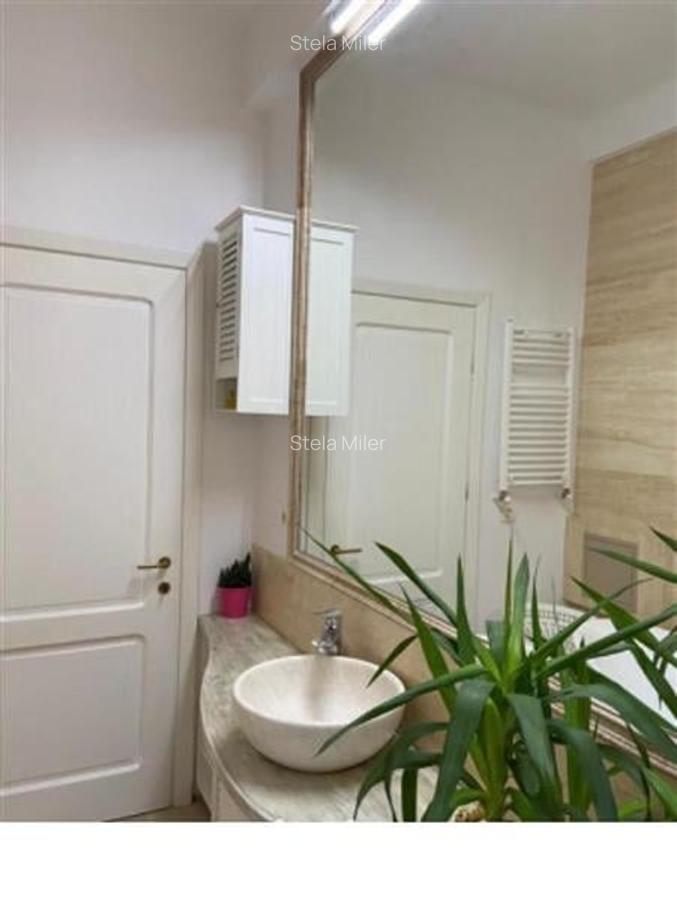 Apartament cu 4 camere circular în Romană - 8