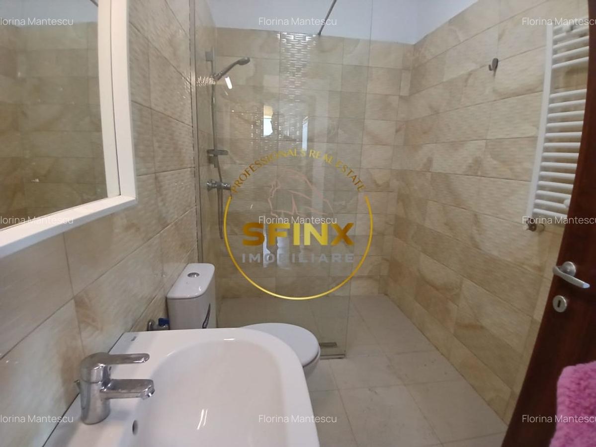 View to lake, large terrace, parking and storage, swimming pool, pet friendly - 9