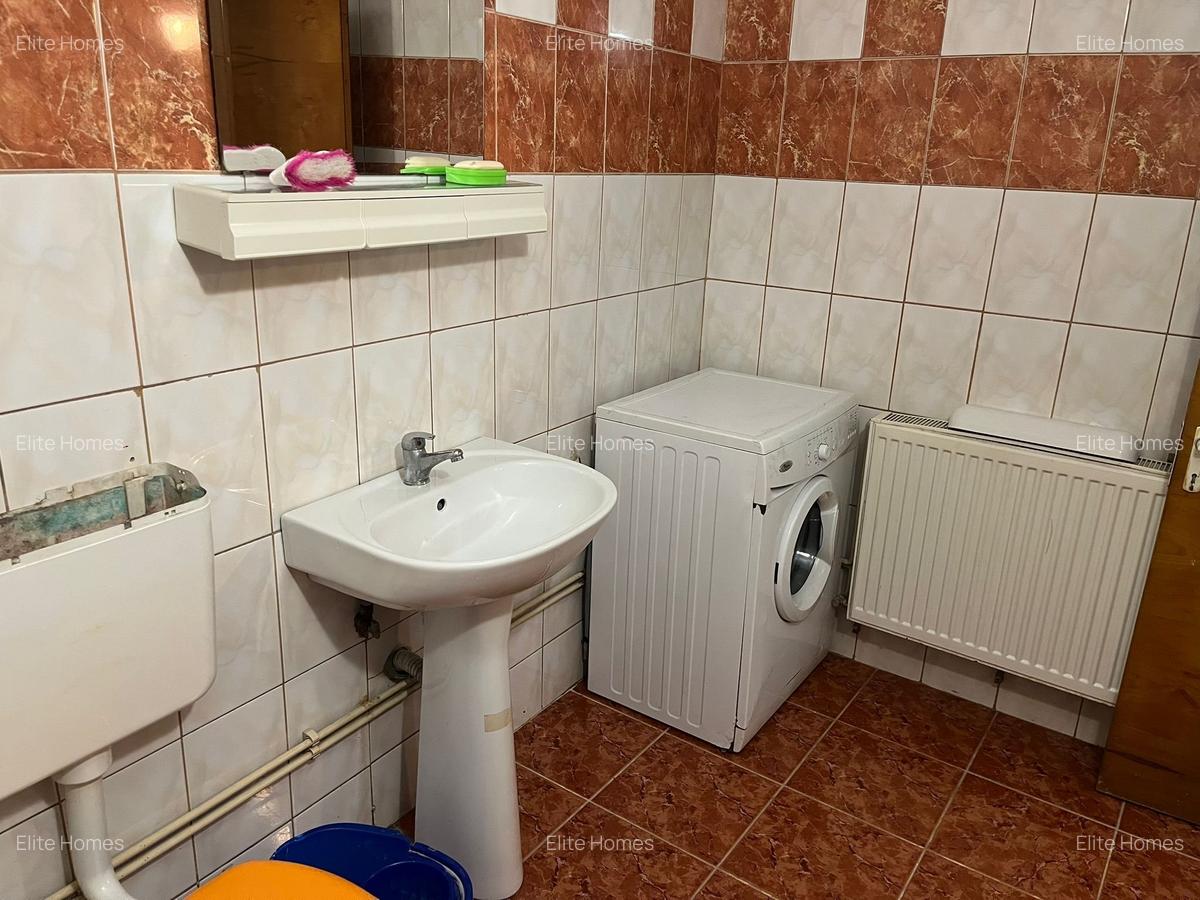 Casă cu 5 camere în 1 Mai - 18