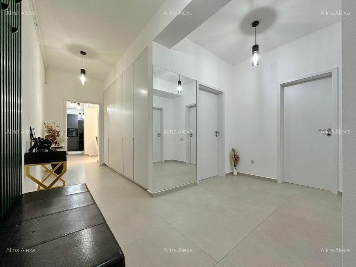 Apartament cu 3 camere decomandat, mobilat în Tractorul - 15