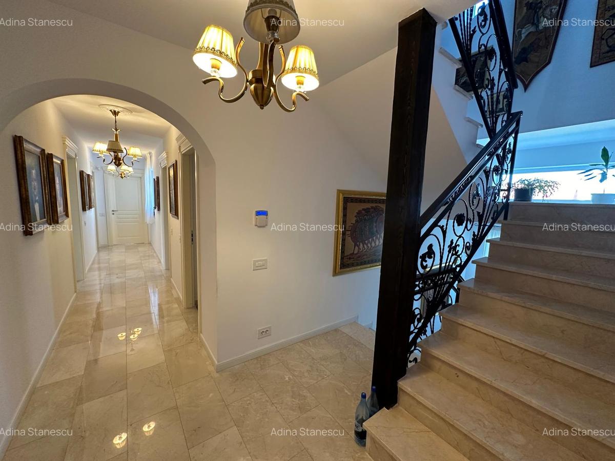 Vila superba cu vedere la lac - posibilitate alipire teren cu iesire la lac - 40