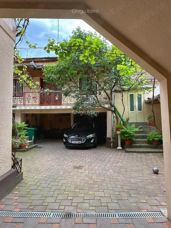 Casa de vanzare in centrul ora?ului Ora?tie - 8