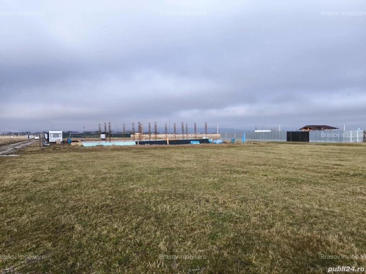 Zona Glajarie - Rasnov, teren ideal pentru investitie sau constructii de vacanta. - 1