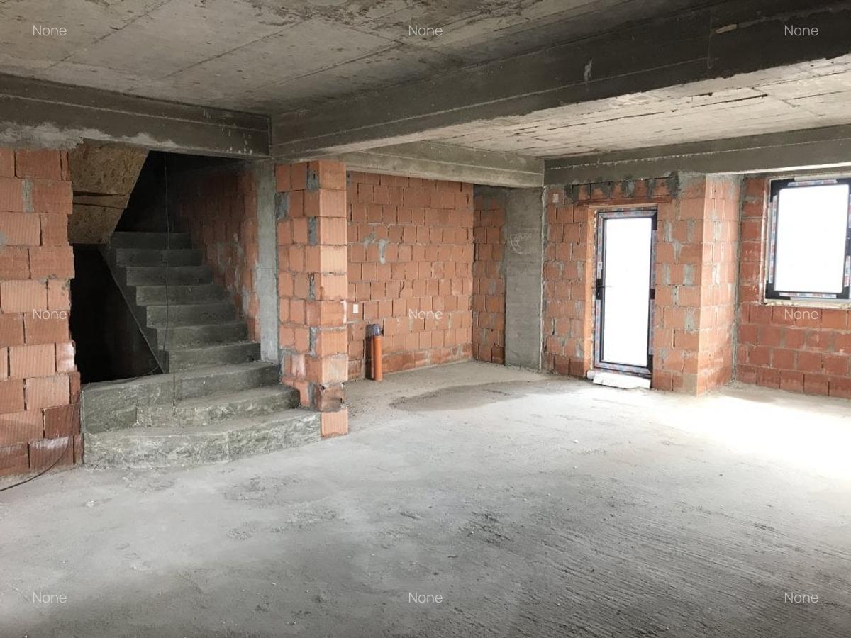 Casă cu 4 camere în Băneasa - 15