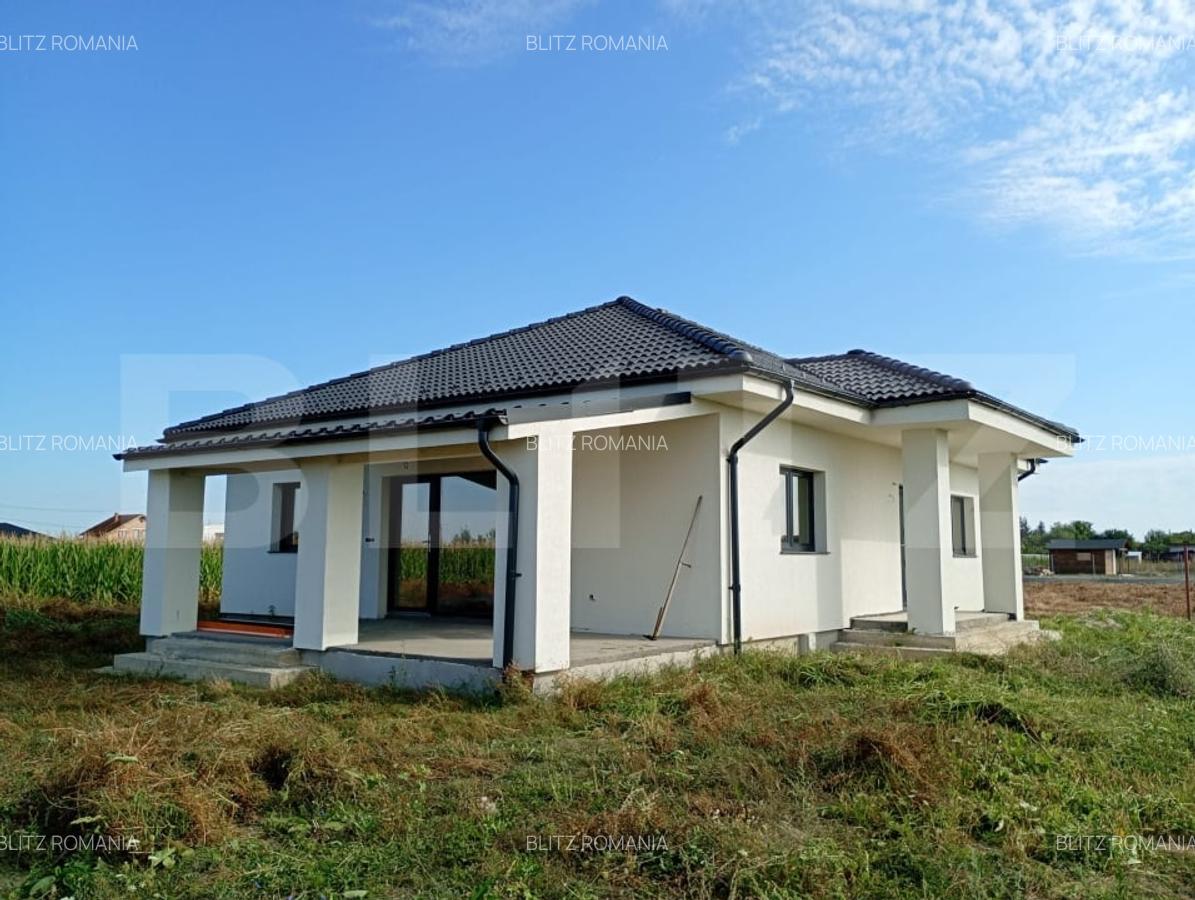 Casa de vanzare, cu 3 camere,138 mp, zona Amati - 1