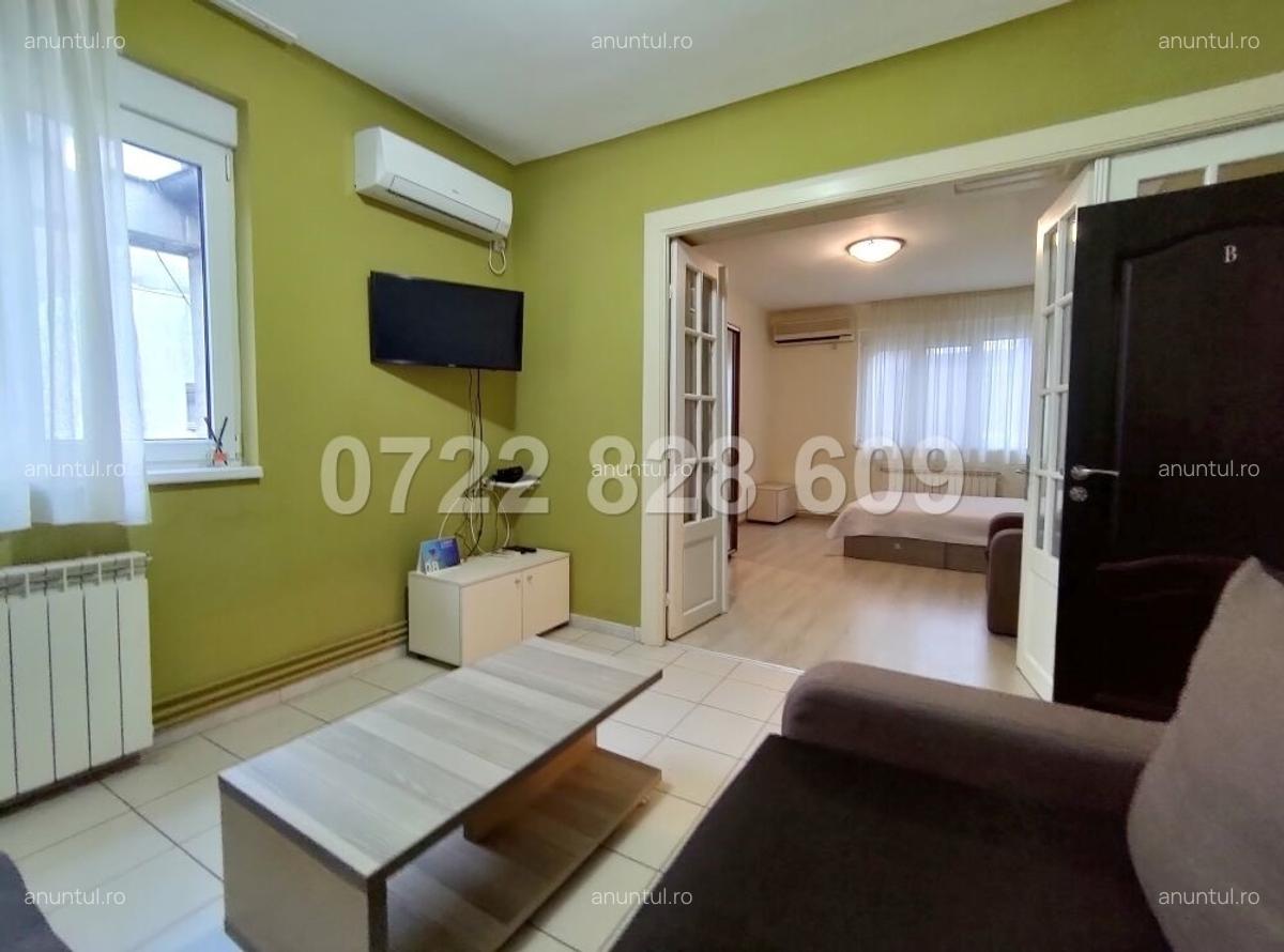Piata Romana, langa Ambasada Angliei, 4 camere - 5