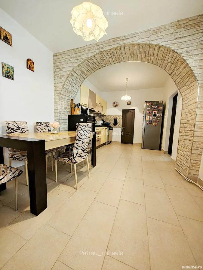 Casa de vanzare in Hunedoara, zona Chizid, 4 camere, 2 bai, renovata. 125000 - 2